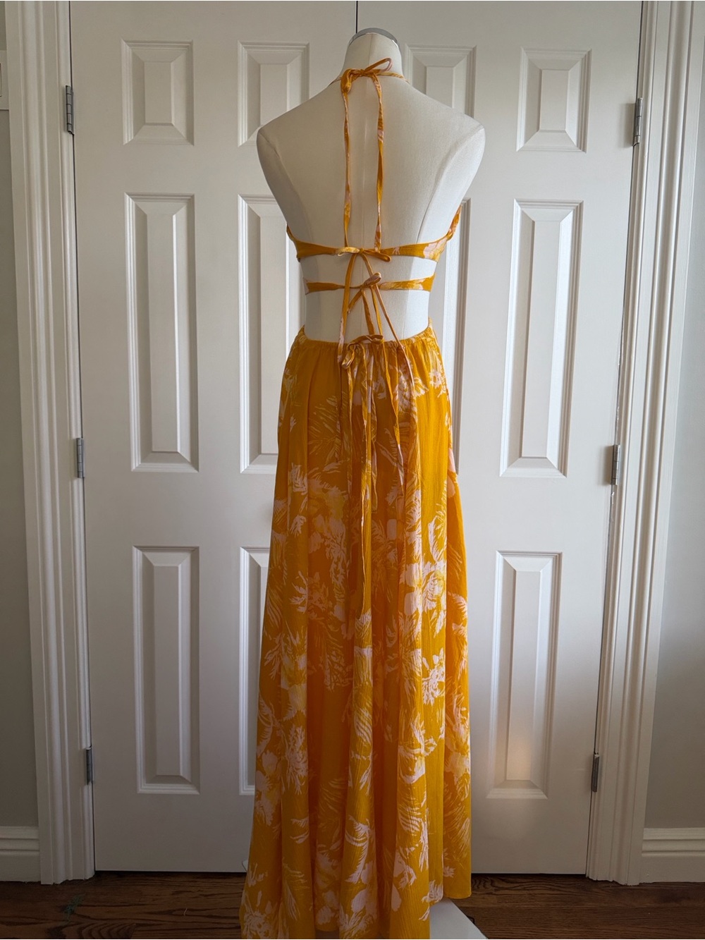Free People Lille Halter Yellow Floral Dress Boho Open Back Side Cutouts Size S - Picture 7 of 11